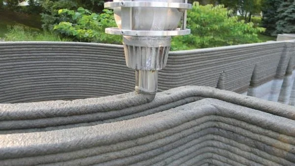 Robotic concrete LFAM extrusion for built-environment programmes